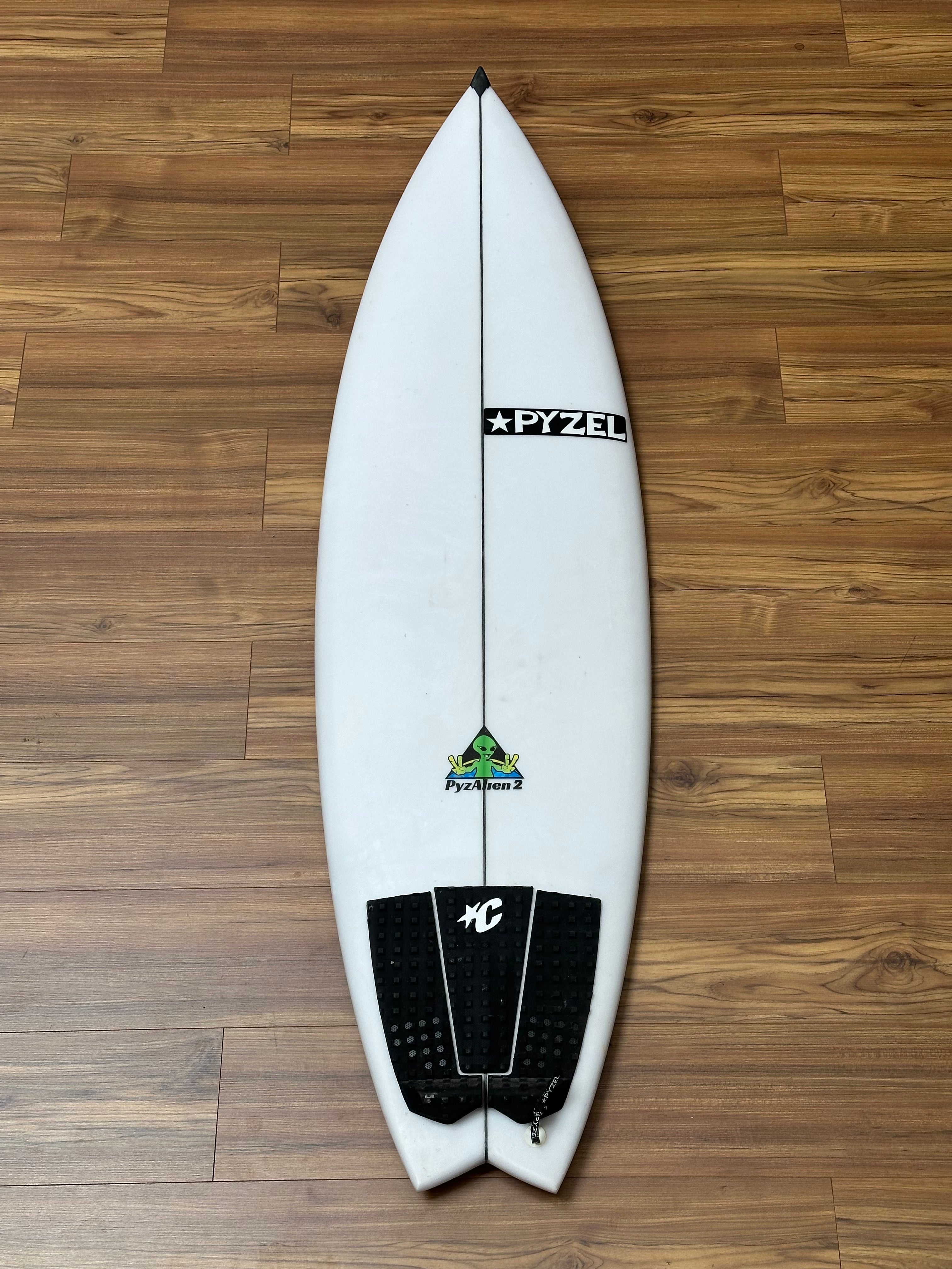 Pyzel | 5'10" Pyzalien 2 - Used Surfboard