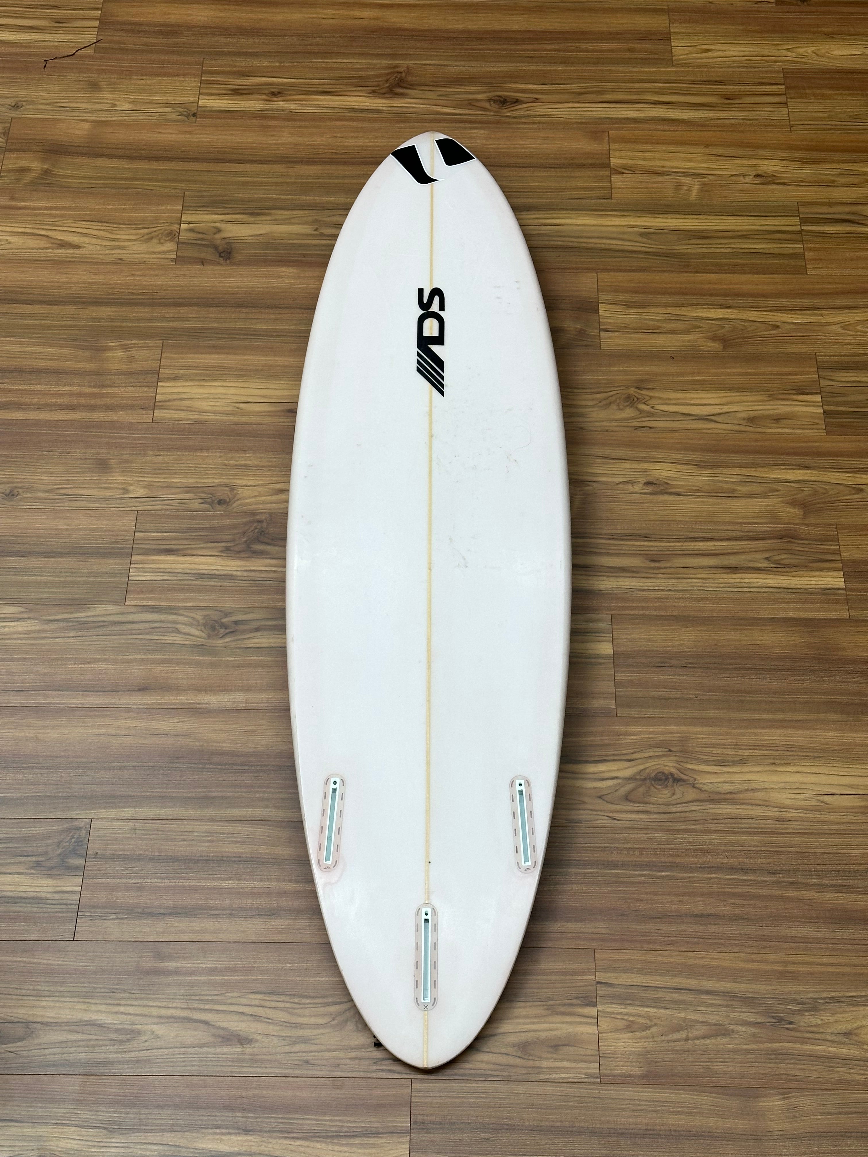 DS | 6'2" Thruster - Used Surfboard