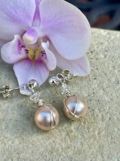 Blush Pearl Earrings